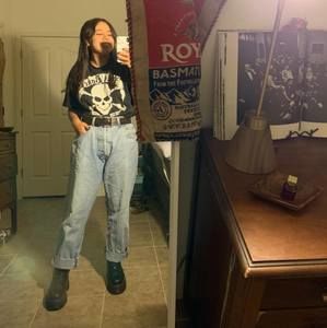 Meet your Posher, Alyssa